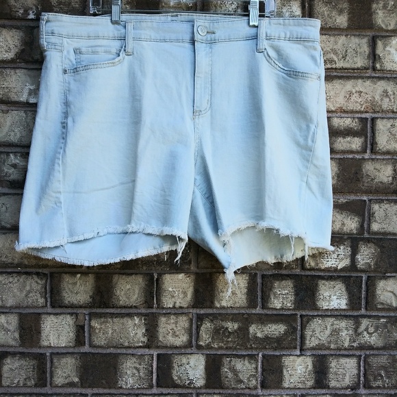 boutique midi shorts